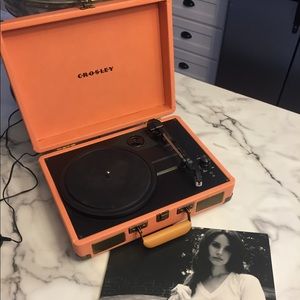 Crosley Cruiser Record Player (UO Exclusive)